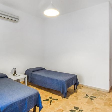 2 Bedroom Cozy Apartment In San Ferdinando Buitenkant foto